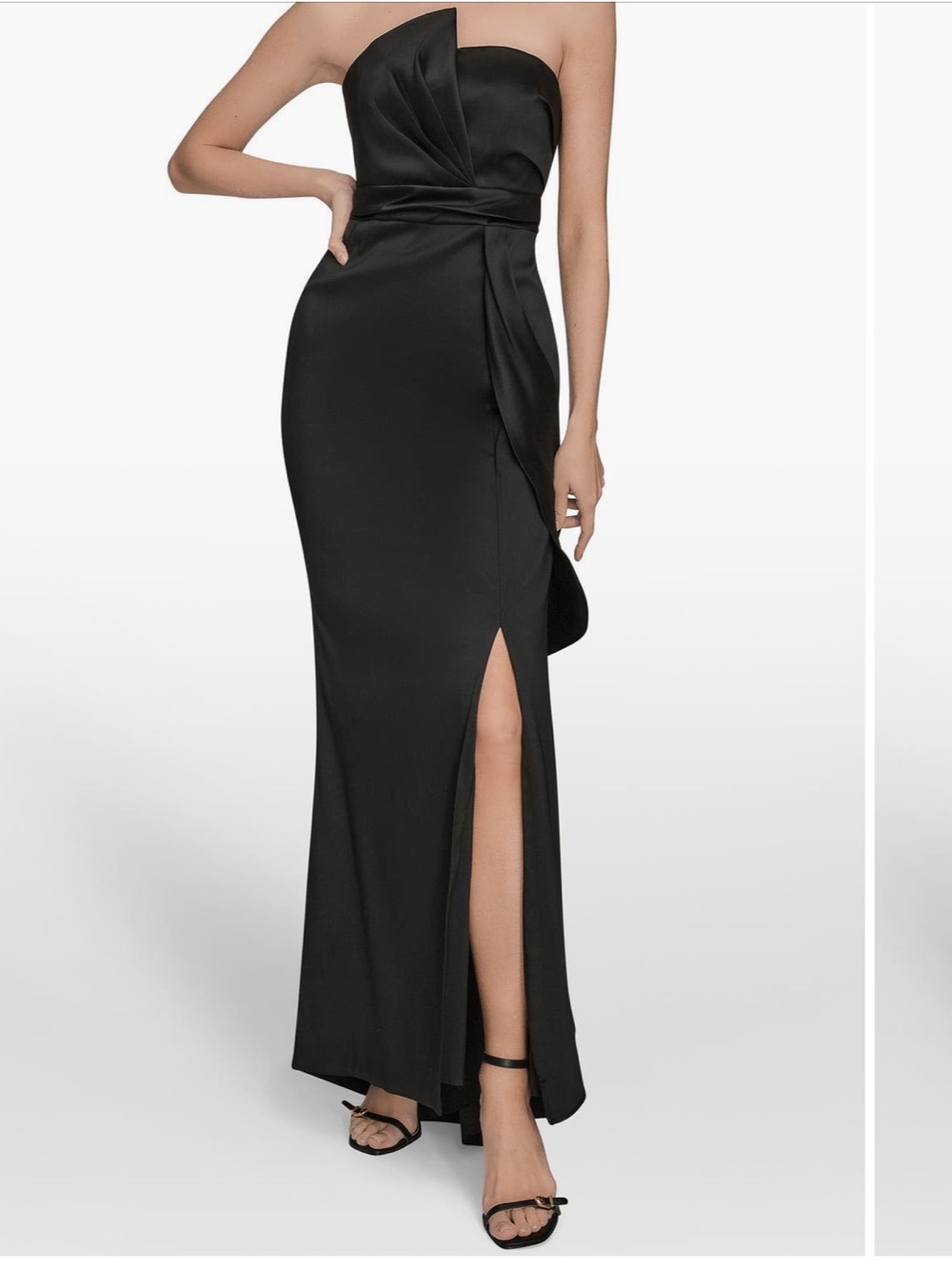 Donna Karan
New York
Asymmetric Strapless
Satin Gown